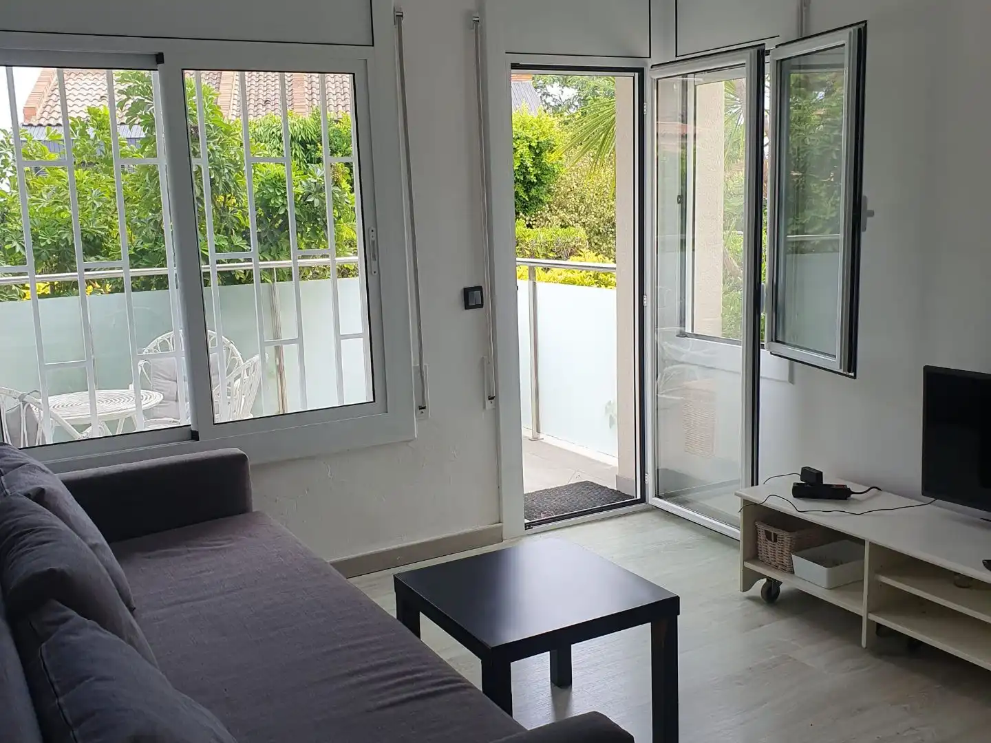 Flat with garden for sale in Avda. 326 19-25, imagen 2