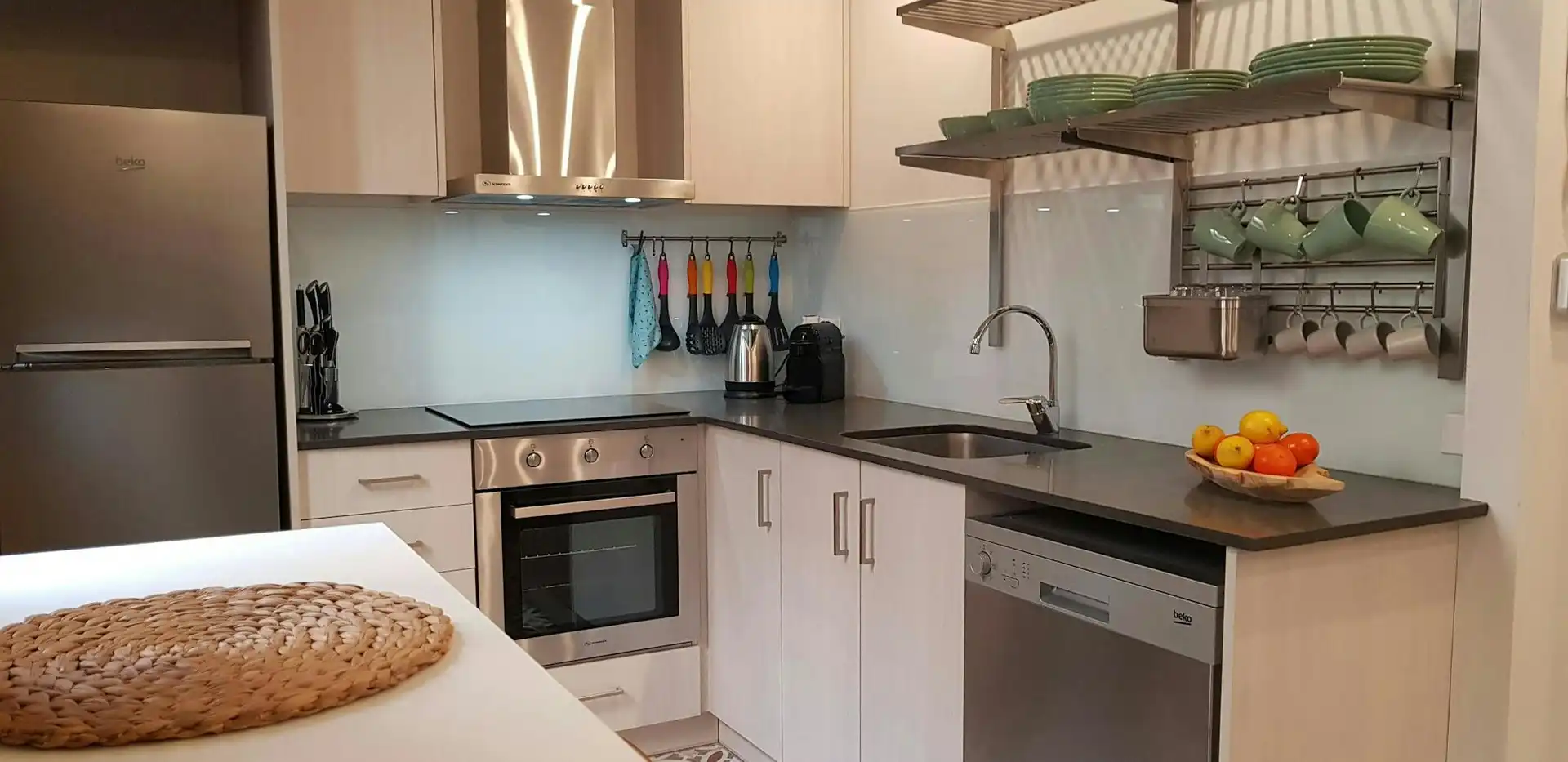 Cocina de Piso de alquiler en Barcelona con Aire acondicionado, Calefacción y Lavadora