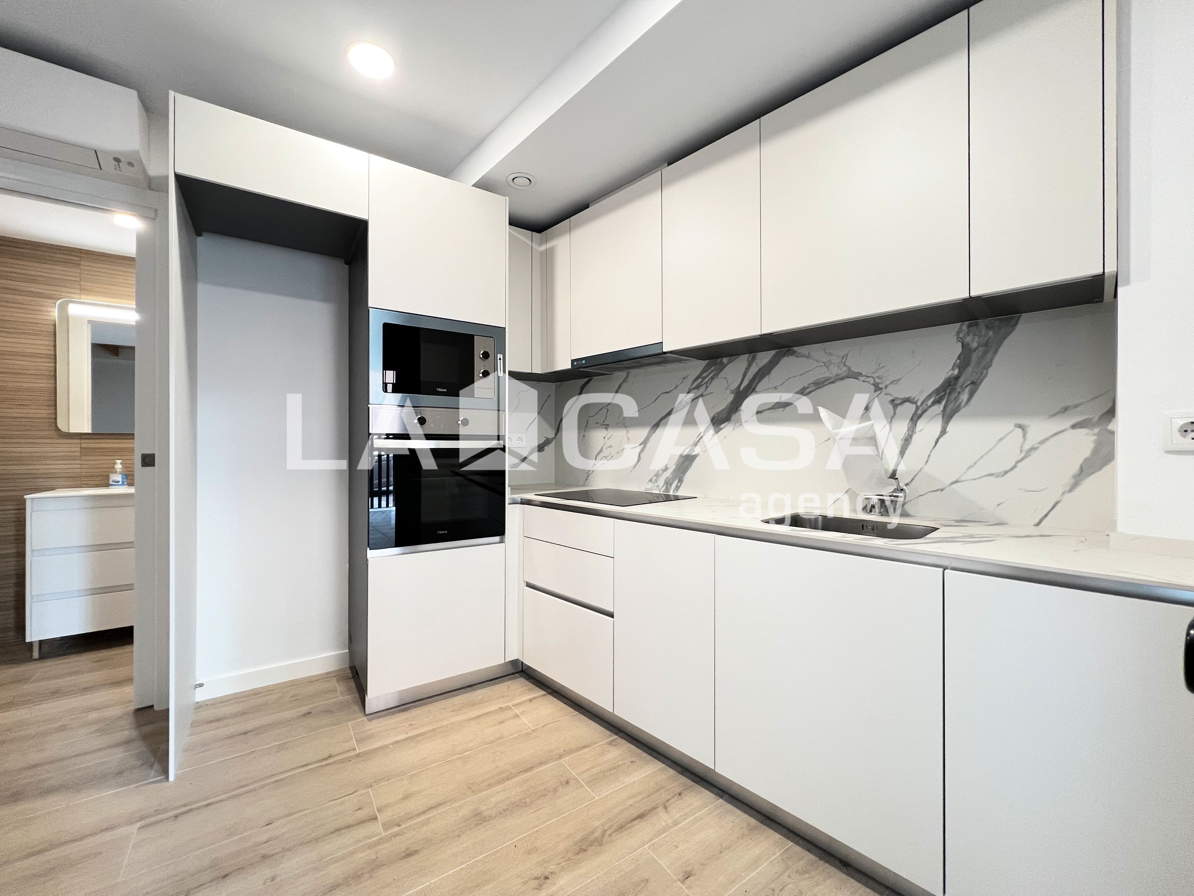 Cocina de Dúplex en venta en Badalona con Terraza