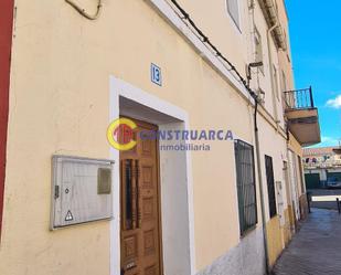 Vista exterior de Casa o xalet en venda en Talavera de la Reina amb Terrassa