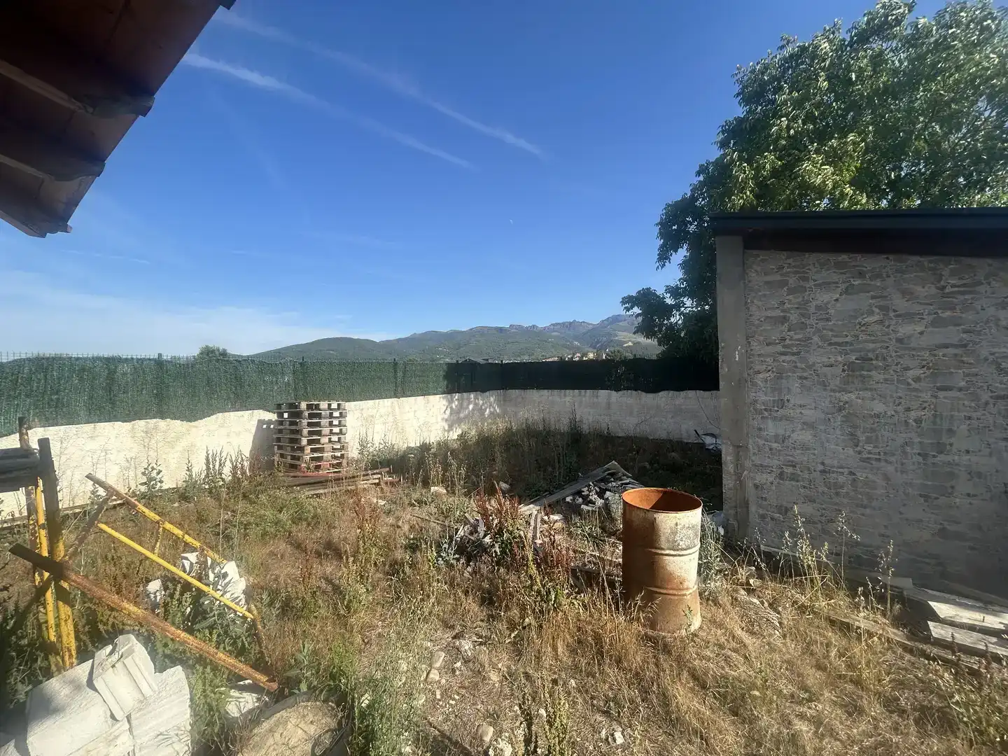 Casa o xalet en venda en Carracedelo amb Jardí privat, Piscina i Balcó