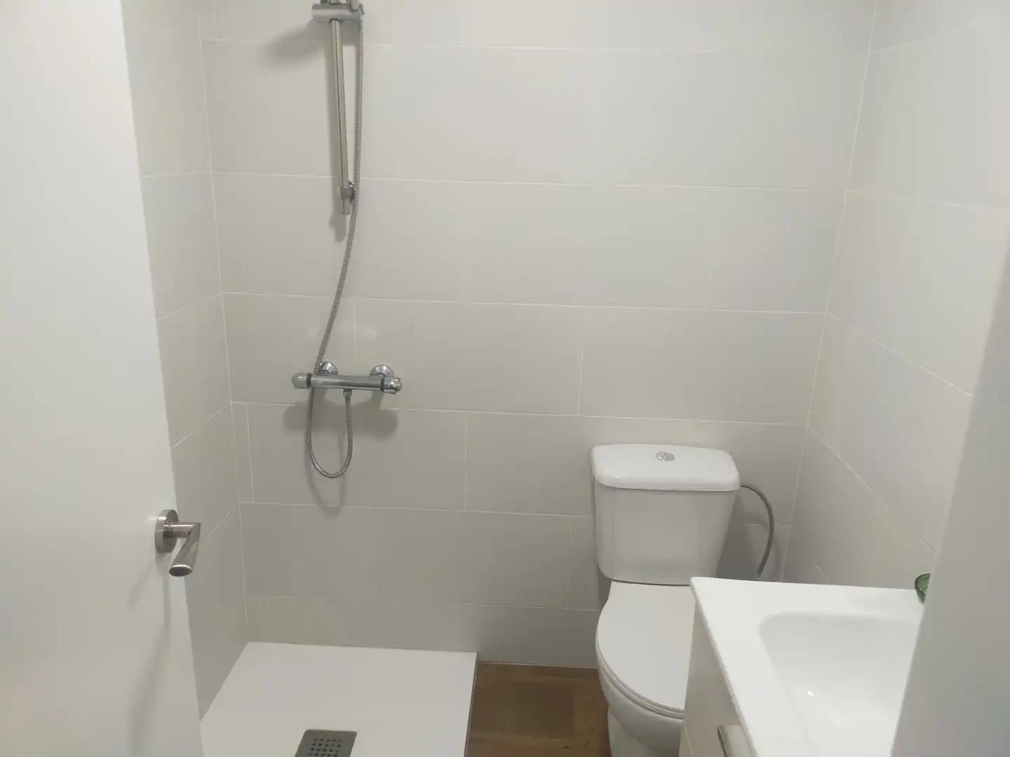 Bany de Planta baixa en venda en Badalona amb Traster