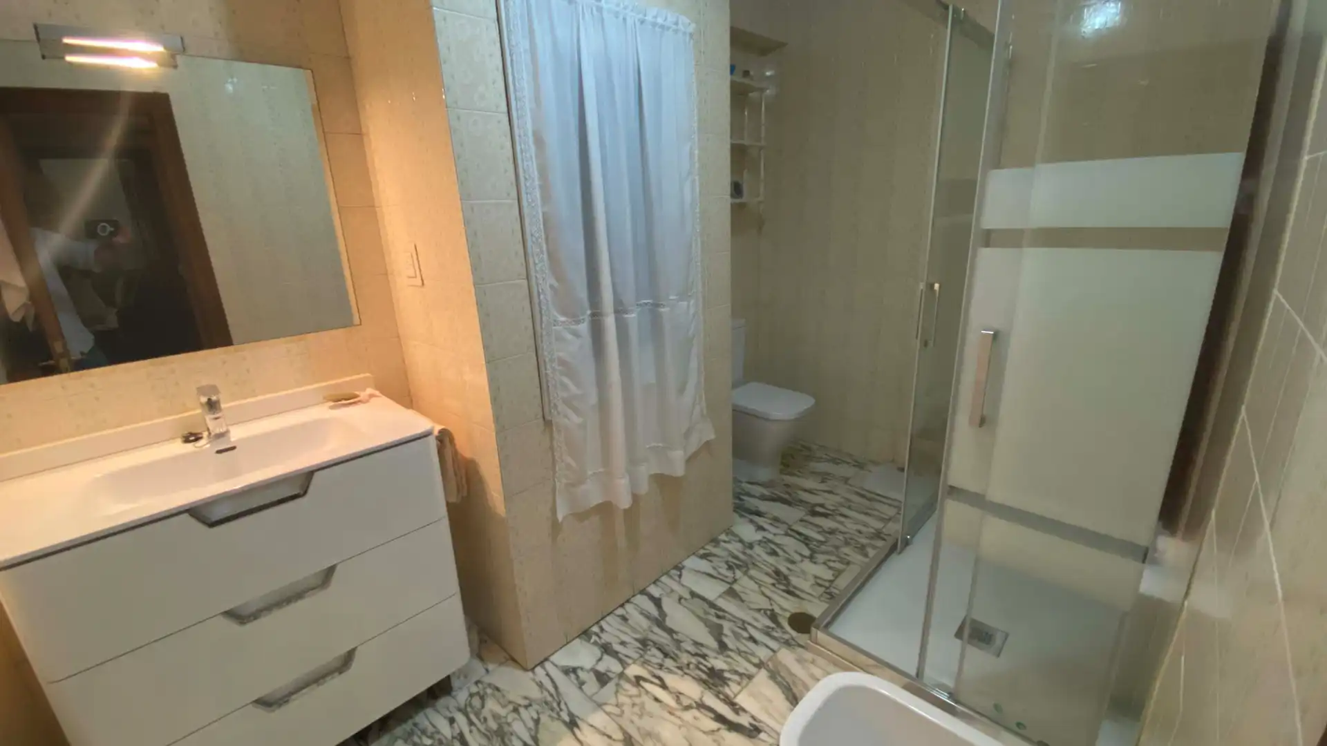 Bathroom of Flat for sale in San Martín del Rey Aurelio  with Heating, Parquet flooring and Terrace