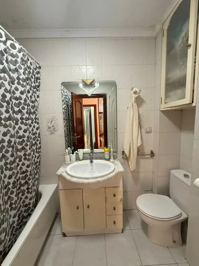Bany de Pis en venda en Arteixo amb Traster