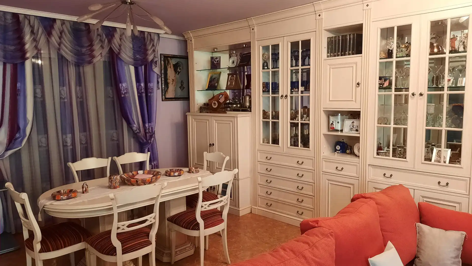 Esszimmer von Einfamilien-Reihenhaus zum Verkauf in Vinaròs mit Klimaanlage, Heizung und Privatgarten