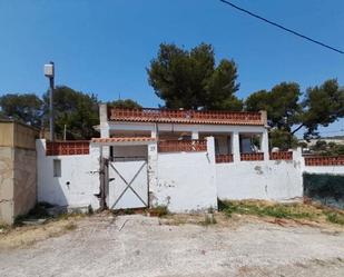 Exterior view of House or chalet for sale in Vilanova i la Geltrú