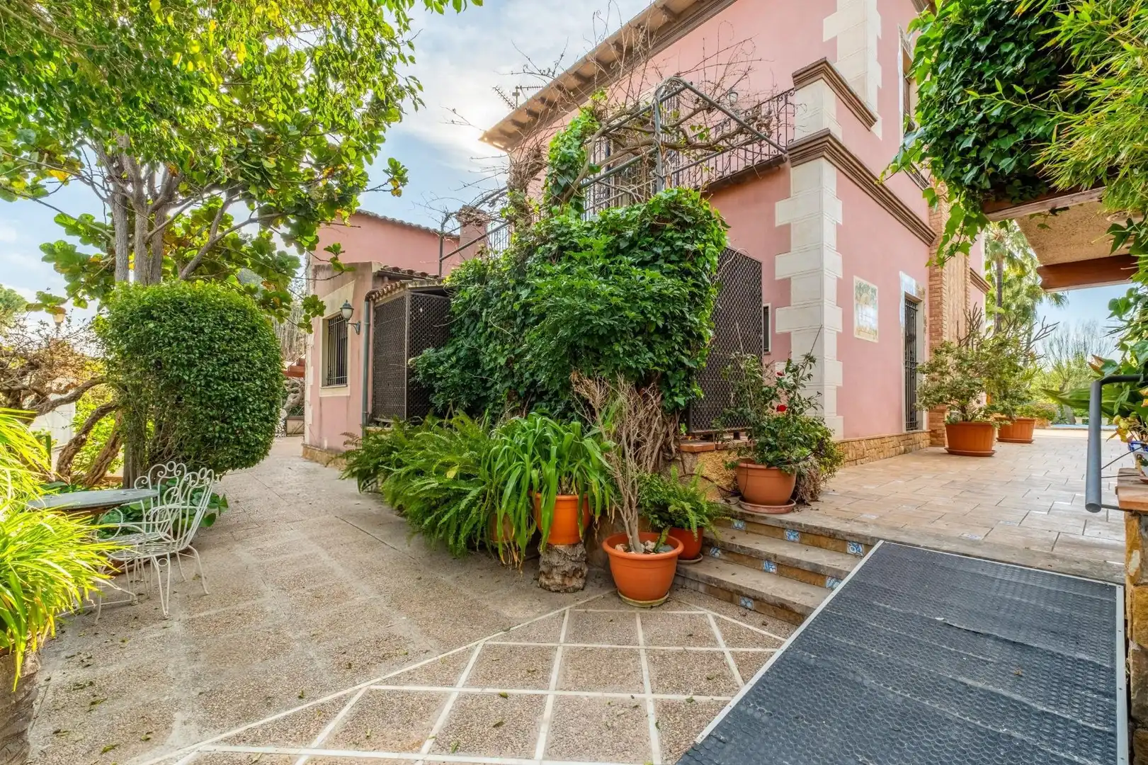 Vista exterior de Casa o chalet en venta en Elche / Elx con Aire acondicionado, Calefacción y Jardín privado