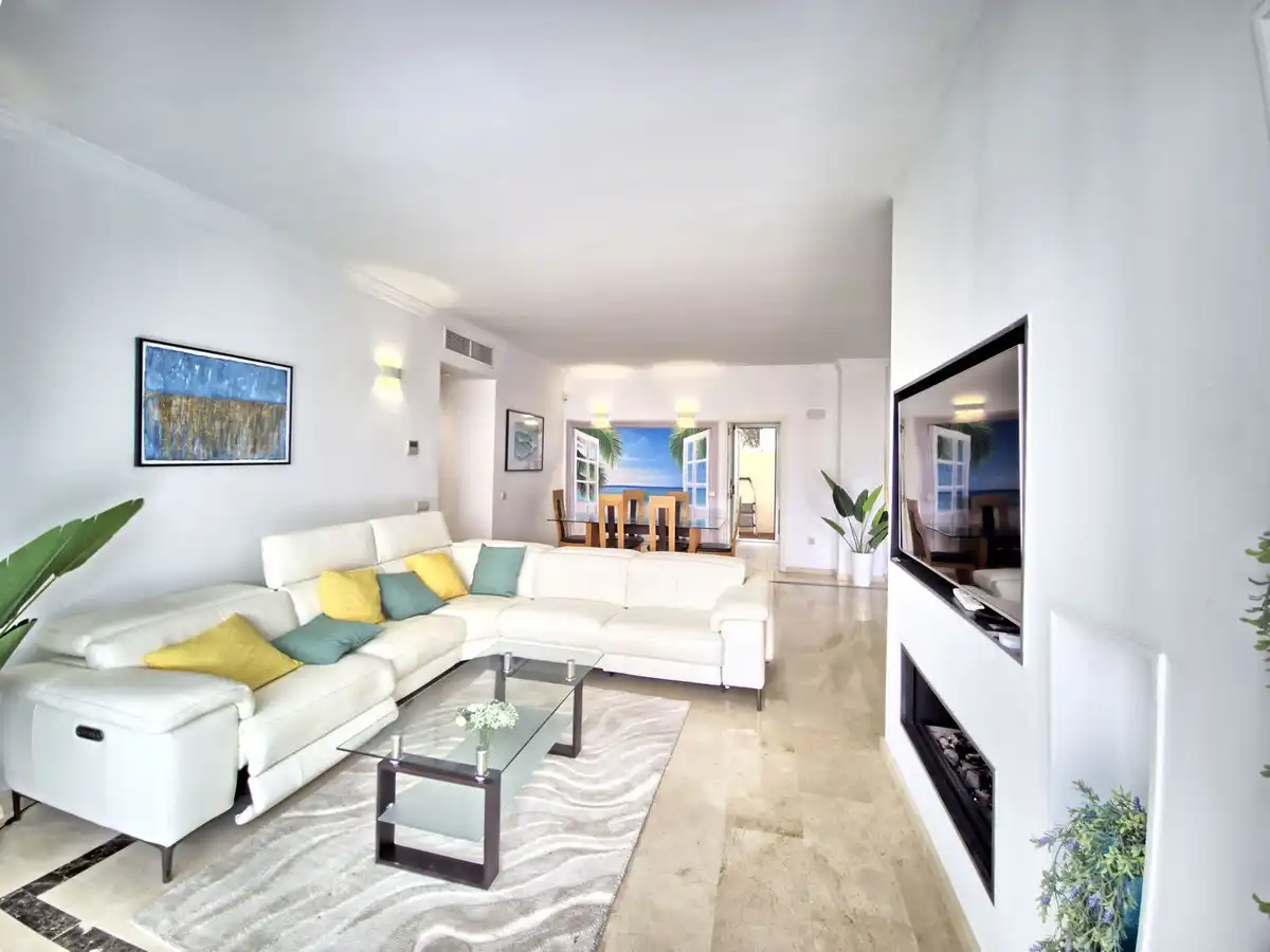 Apartament amb ascensor en venda a Elviria - Cabopino, imagen 3