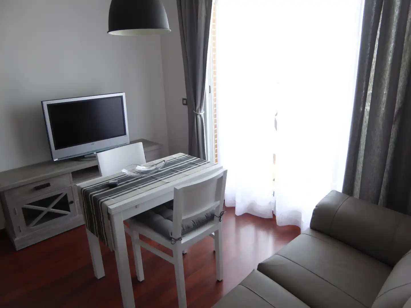 Living room of Study for rent in Málaga  with Air Conditioner, Furnished and Washing machine