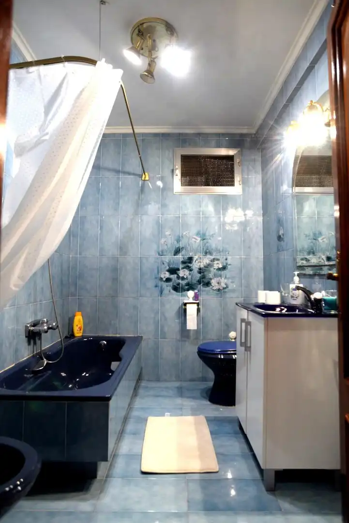 Bathroom of Flat for rent in Santander  with Heating and Furnished