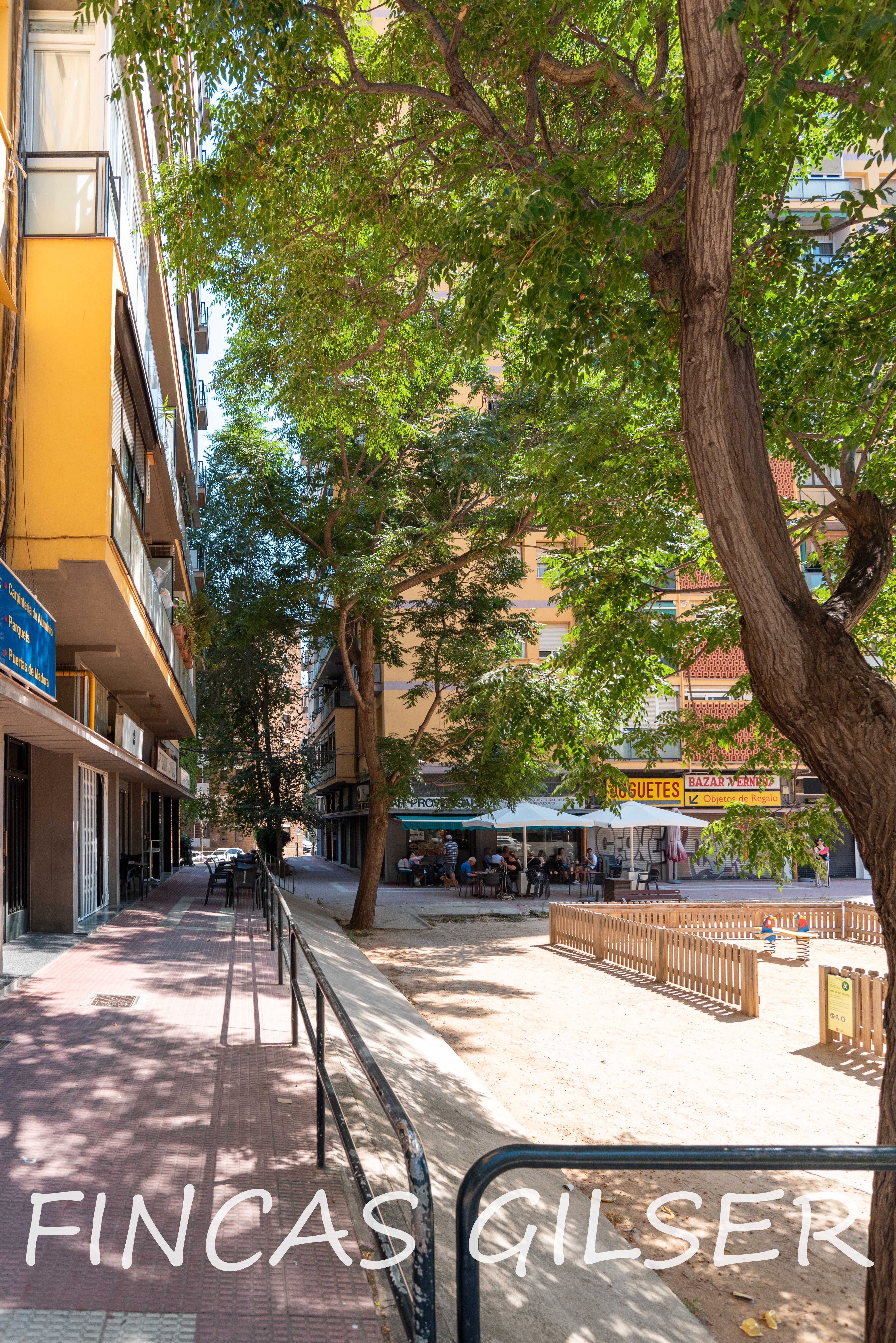 Exterior view of Flat for sale in  Barcelona Capital  with Private garden and Balcony