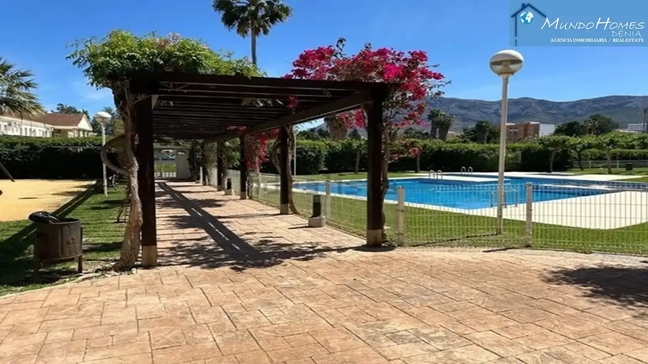 Schwimmbecken von Wohnungen zur Miete in Dénia mit Klimaanlage, Heizung und Terrasse