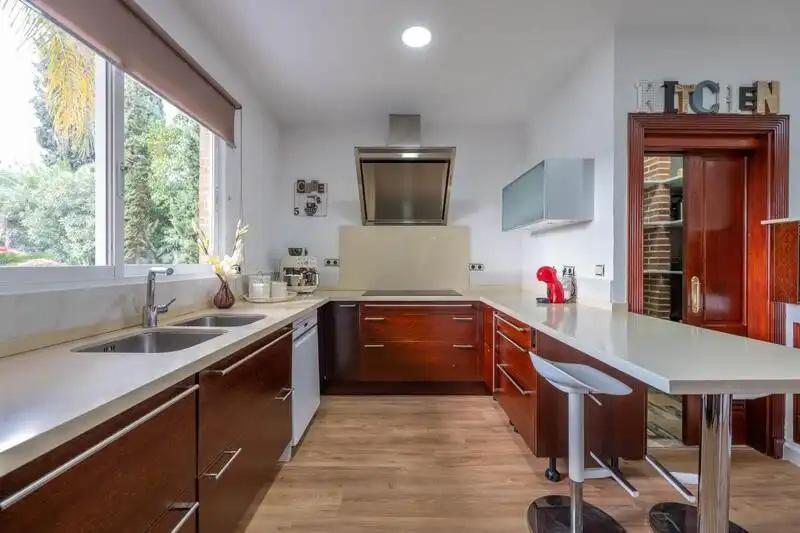 Kitchen of Houses for rent in Estepona  with Air Conditioner, Private garden and Terrace