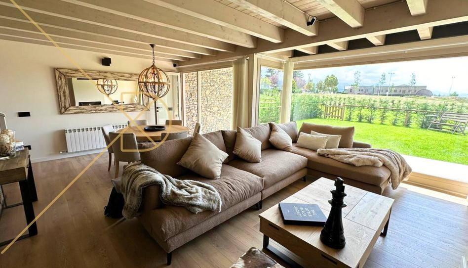 Foto 1 de Finca rústica en venda a Carrer Pirineus, Alp poble, Girona