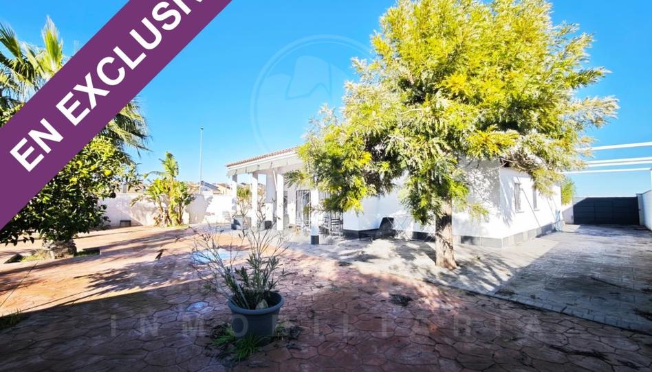 Foto 1 de Casa o xalet en venda a Calle Tomas Campuzano, Colegio Europa, Sevilla