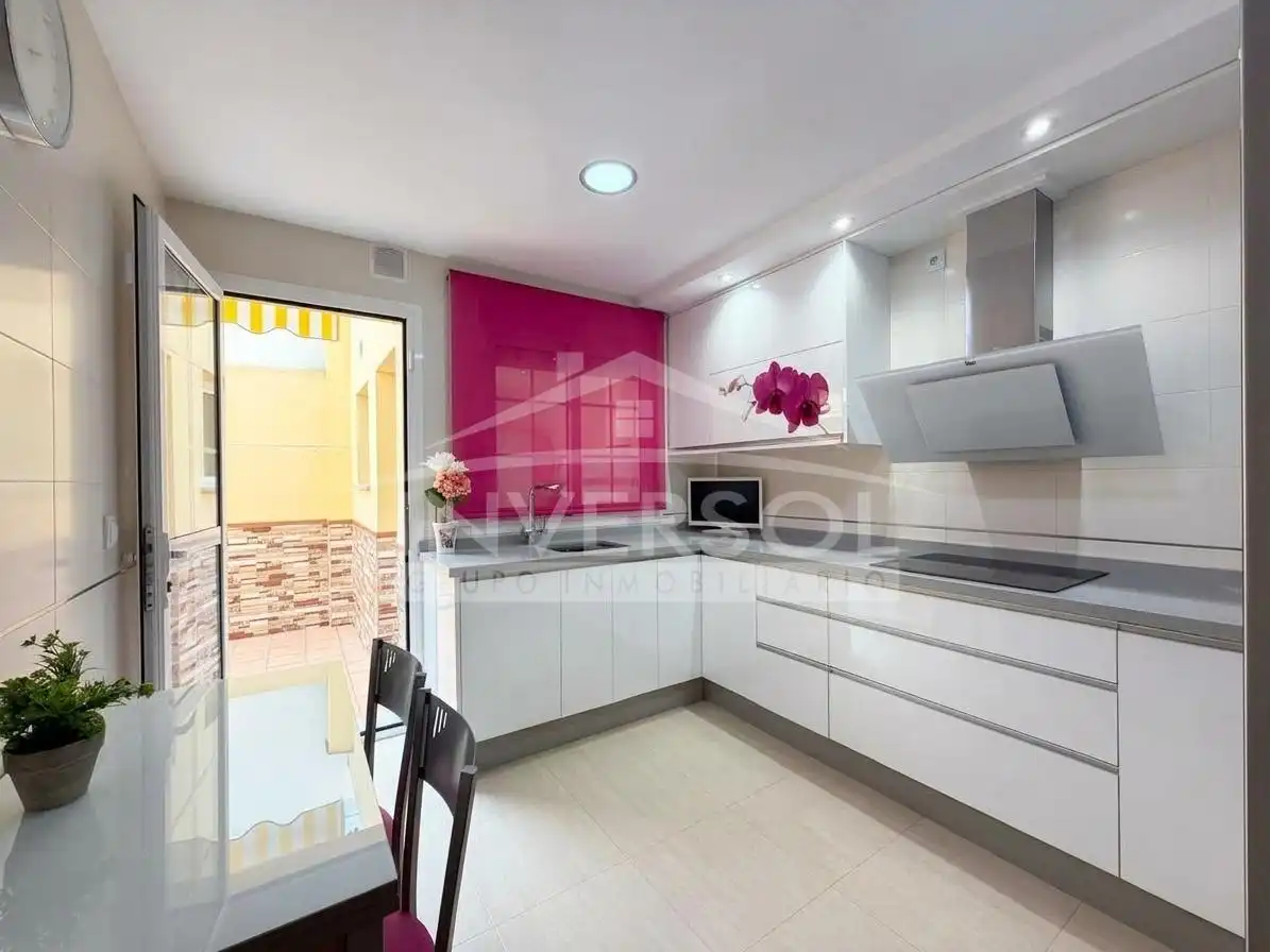Casa adosada en venta en El Ejido, Almería