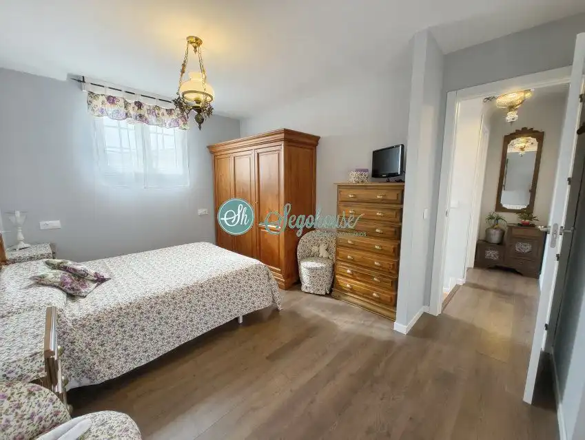 Habitación de Casa o chalet de alquiler en Segovia con Calefacción y Amueblado