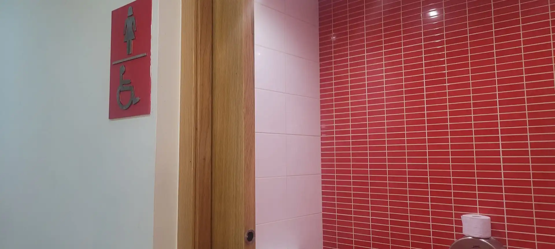 Baño de Local de alquiler en Trazo con Terraza y Amueblado