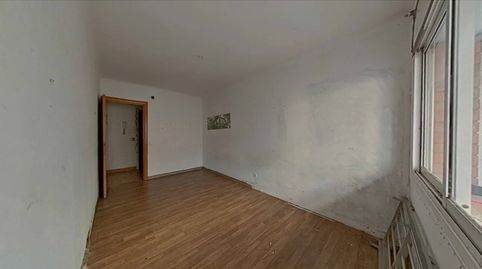 Foto 3 de Piso en venta en Calle Pintor Togores, Centre - Cordelles, Cerdanyola del Vallès
