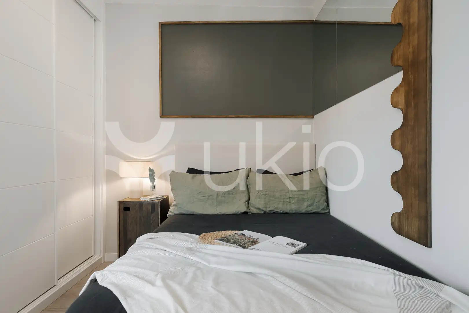 Schlafzimmer von Wohnungen zur Miete in Madrid mit Klimaanlage, Heizung und Terrasse