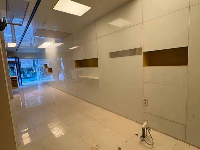 Local comercial en Alquiler en Calle Covadonga, 21 en Salesas - Foncalada - Campoamor