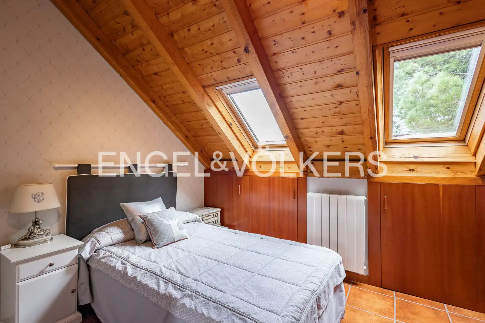 Bedroom of Houses for sale in Sant Cugat del Vallès  with Heating, Private garden and Parquet flooring