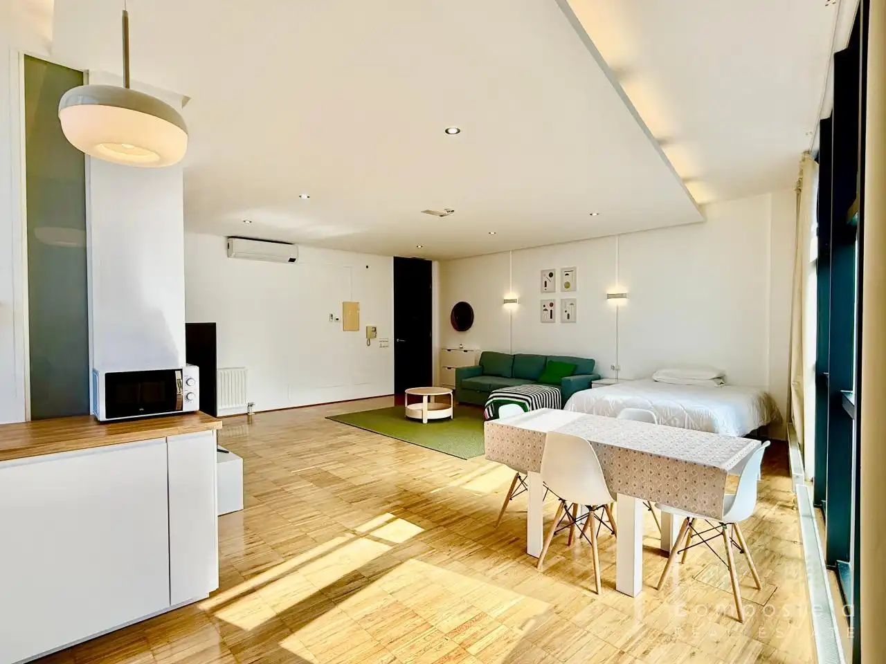 Wohnzimmer von Loft zum Verkauf in Ames mit Heizung, Parkett und Abstellraum