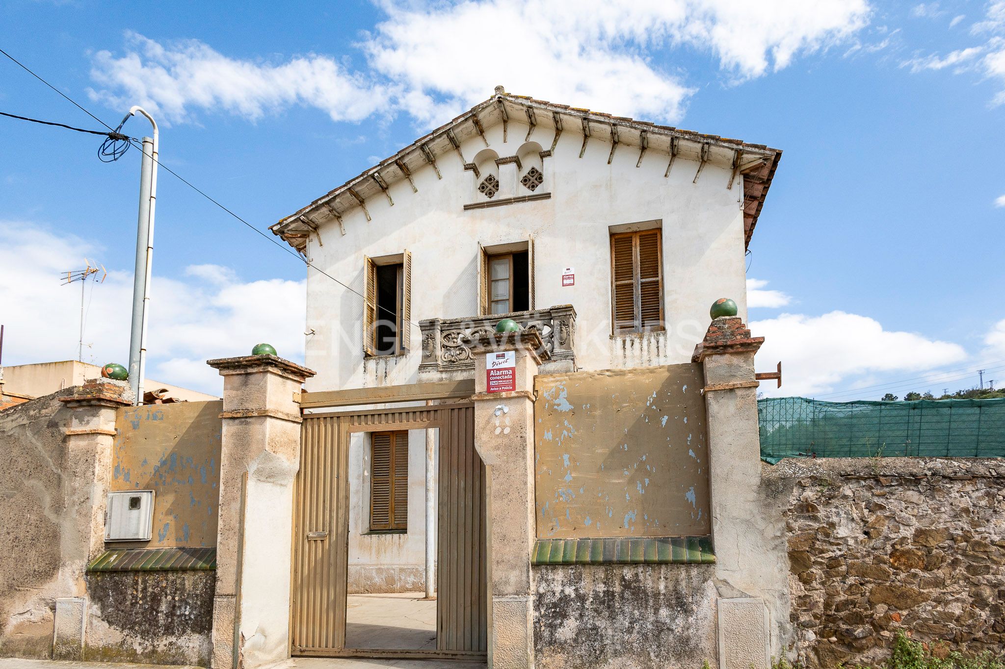 Vista exterior de Casa adosada en venda en Sant Vicenç Dels Horts amb Calefacció, Jardí privat i Balcó