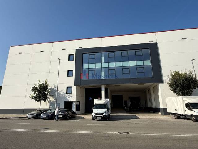 Nave industrial en Alquiler en Centre