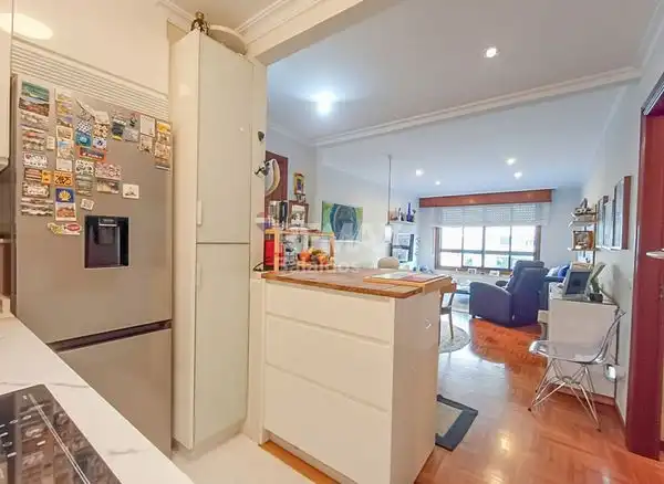 Cocina de Piso en venta en Vigo  con Calefacción, Parquet y Trastero