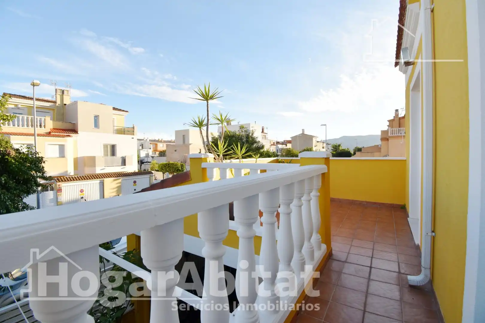 Terrasse von Einfamilien-Reihenhaus zum Verkauf in Cullera mit Heizung, Terrasse und Abstellraum