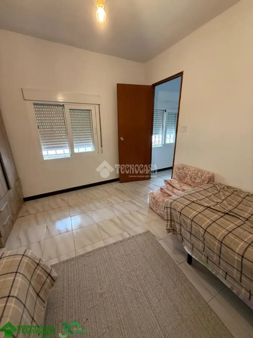 Habitación de Casa adosada en venta en Santa Cruz de la Zarza con Aire acondicionado, Alarma y Piscina comunitaria