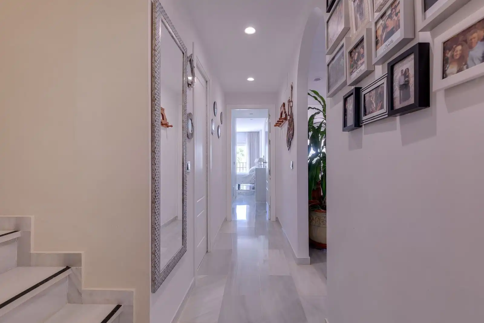 Maisonette zum Verkauf in Marbella mit Klimaanlage, Terrasse und Abstellraum
