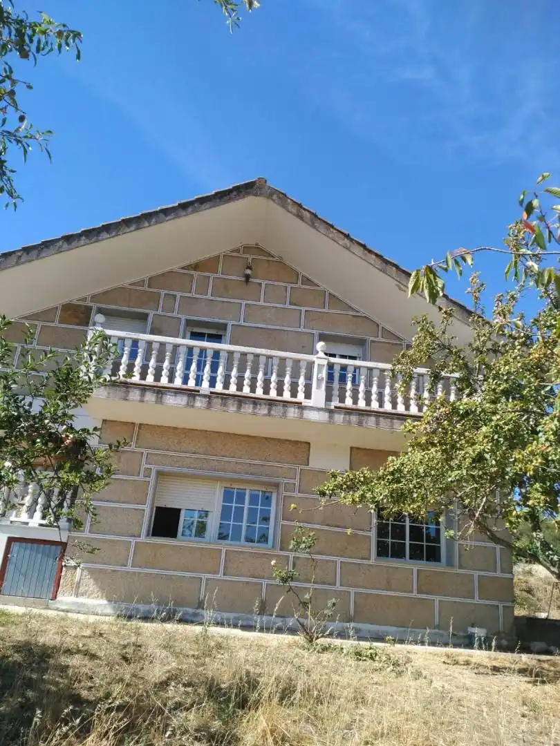 Chalet con terraza en venta en Monterrei