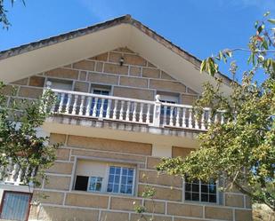 Vista exterior de Casa o xalet en venda en Monterrei amb Terrassa i Balcó