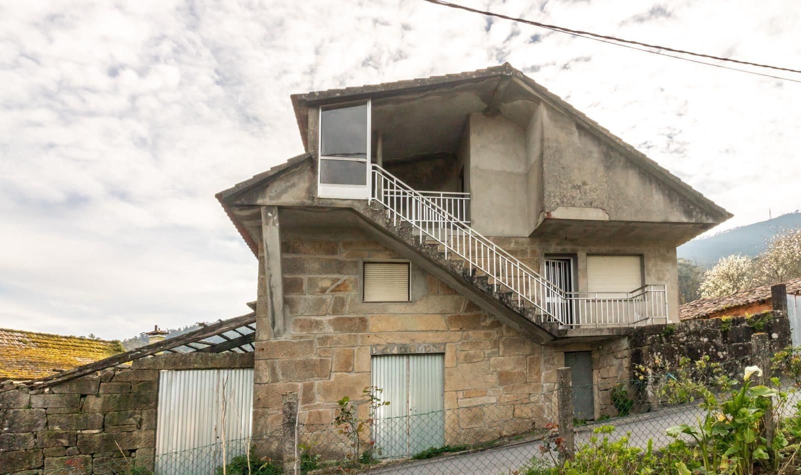 Vista exterior de Casa o xalet en venda en Vilaboa amb Jardí privat