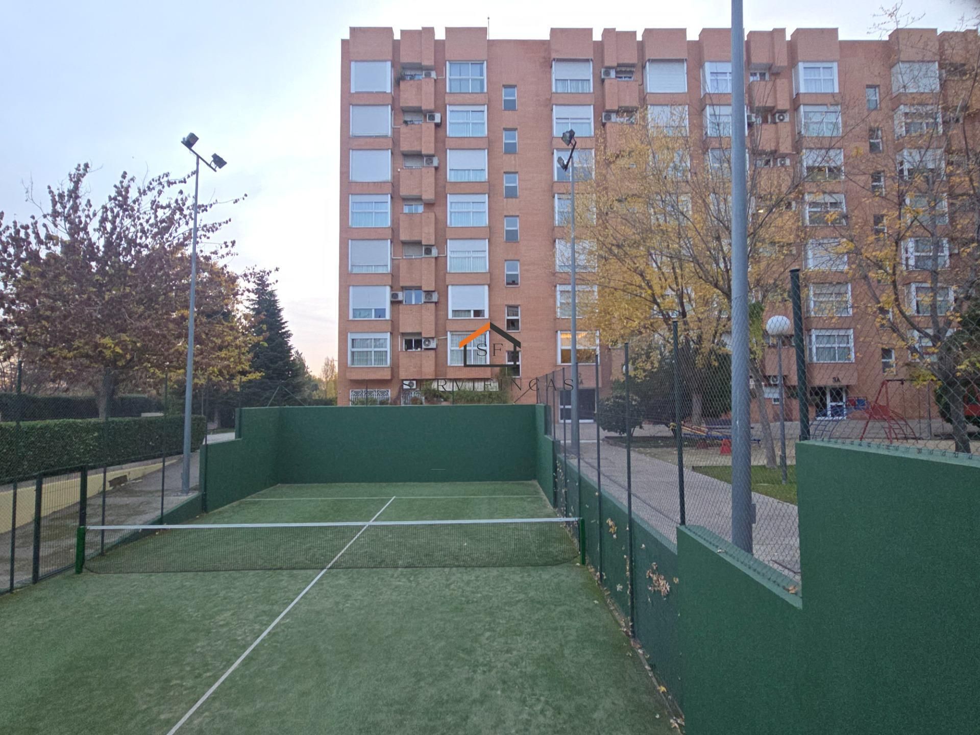 Exterior view of Flat to rent in  Madrid Capital  with Air Conditioner, Heating and Private garden