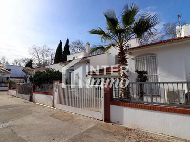 Casa amb jardí en venda a Pasaje Montseny 122