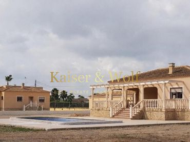 Casa rustica con piscina in vendita a Camino de los Abadia