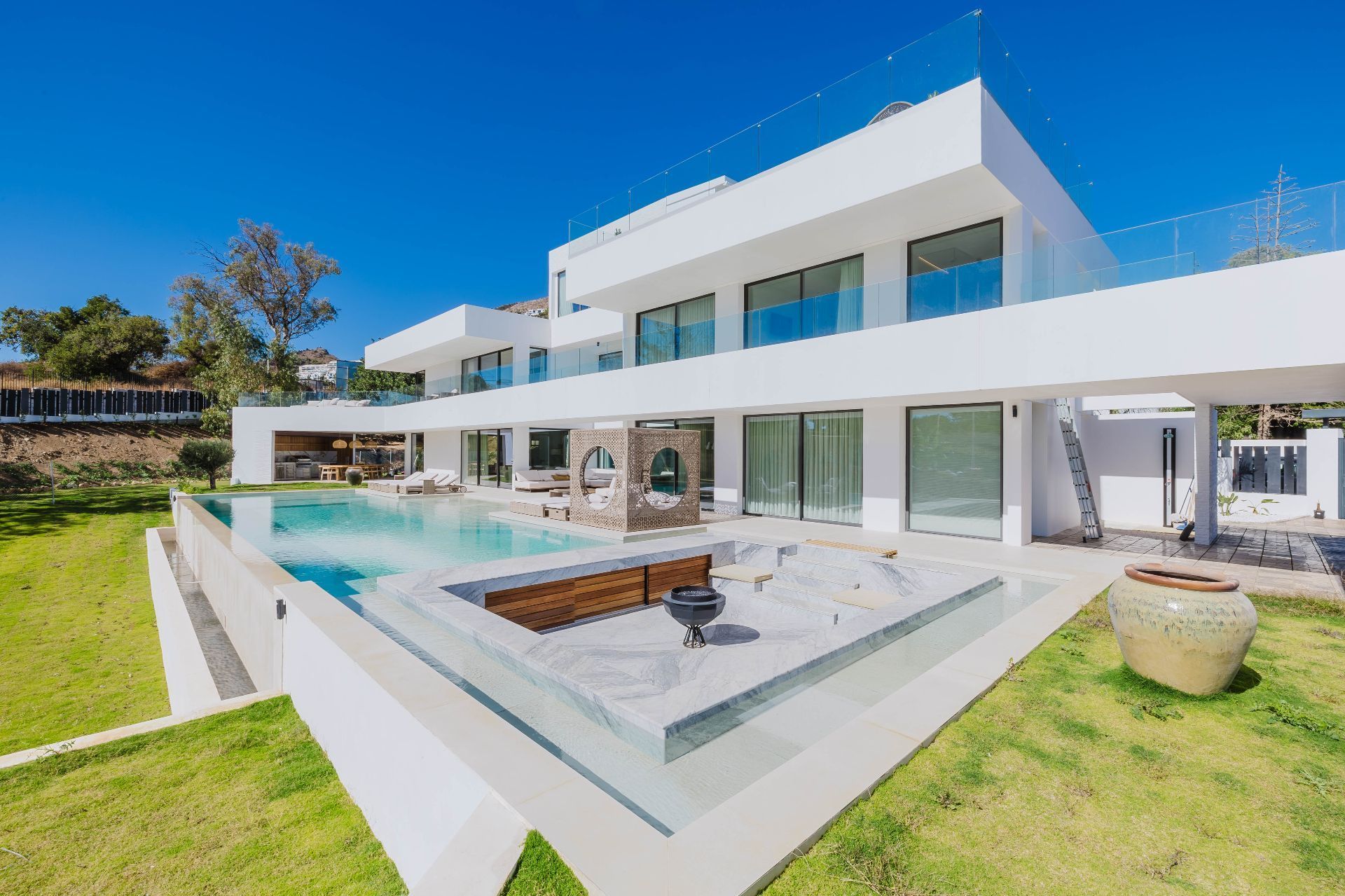 Exterior view of House or chalet for sale in Benalmádena  with Air Conditioner, Heating and Private garden