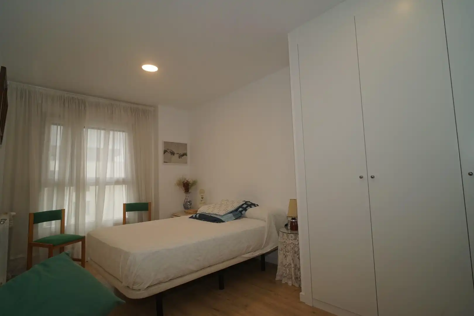 Schlafzimmer von Wohnung zur Miete in Santa Cruz de Bezana mit Parkett