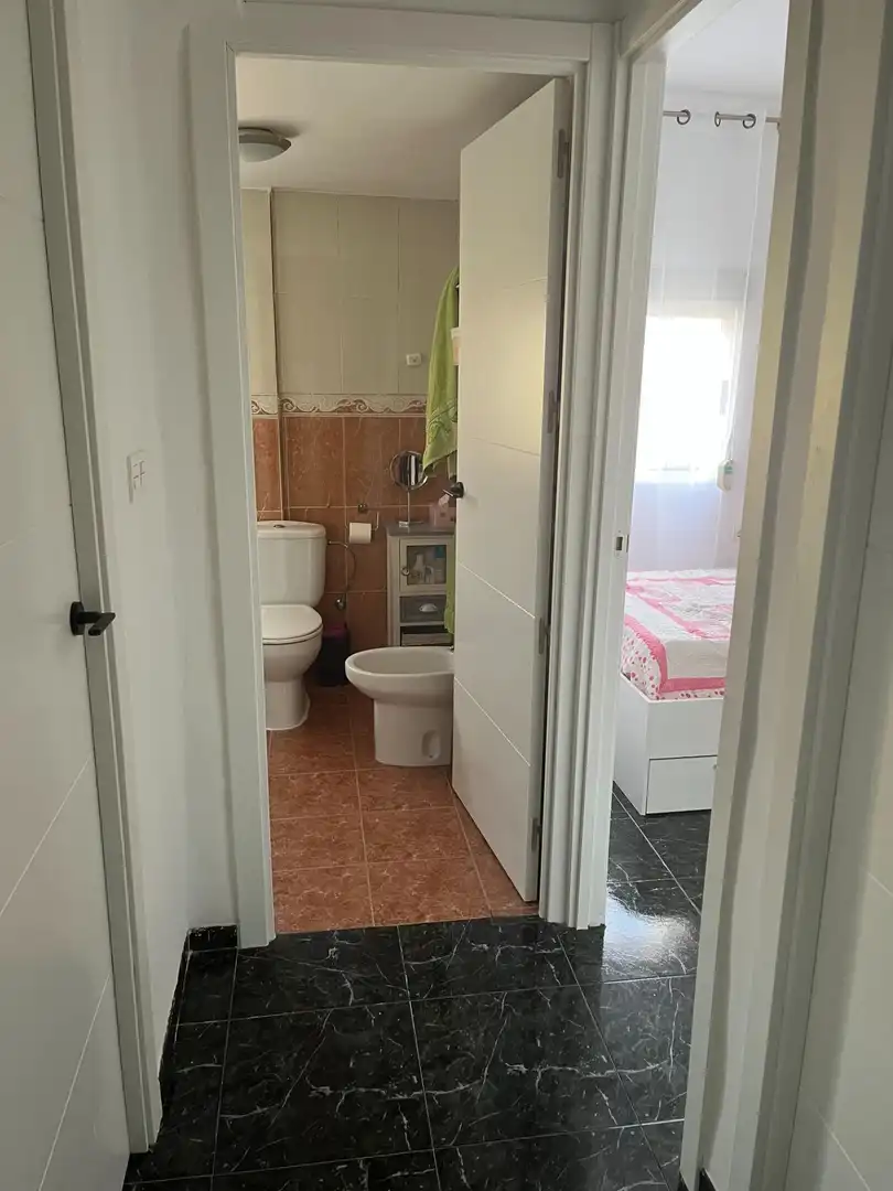 Badezimmer von Wohnung zur Miete in Granada