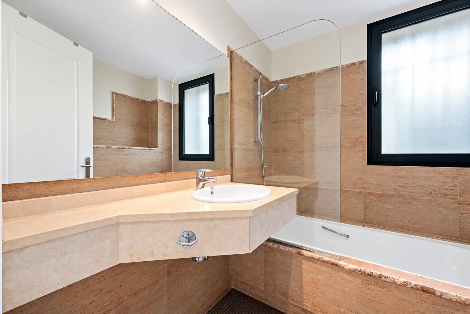 Ground floor with pool for sale in Calahonda, imagen 5