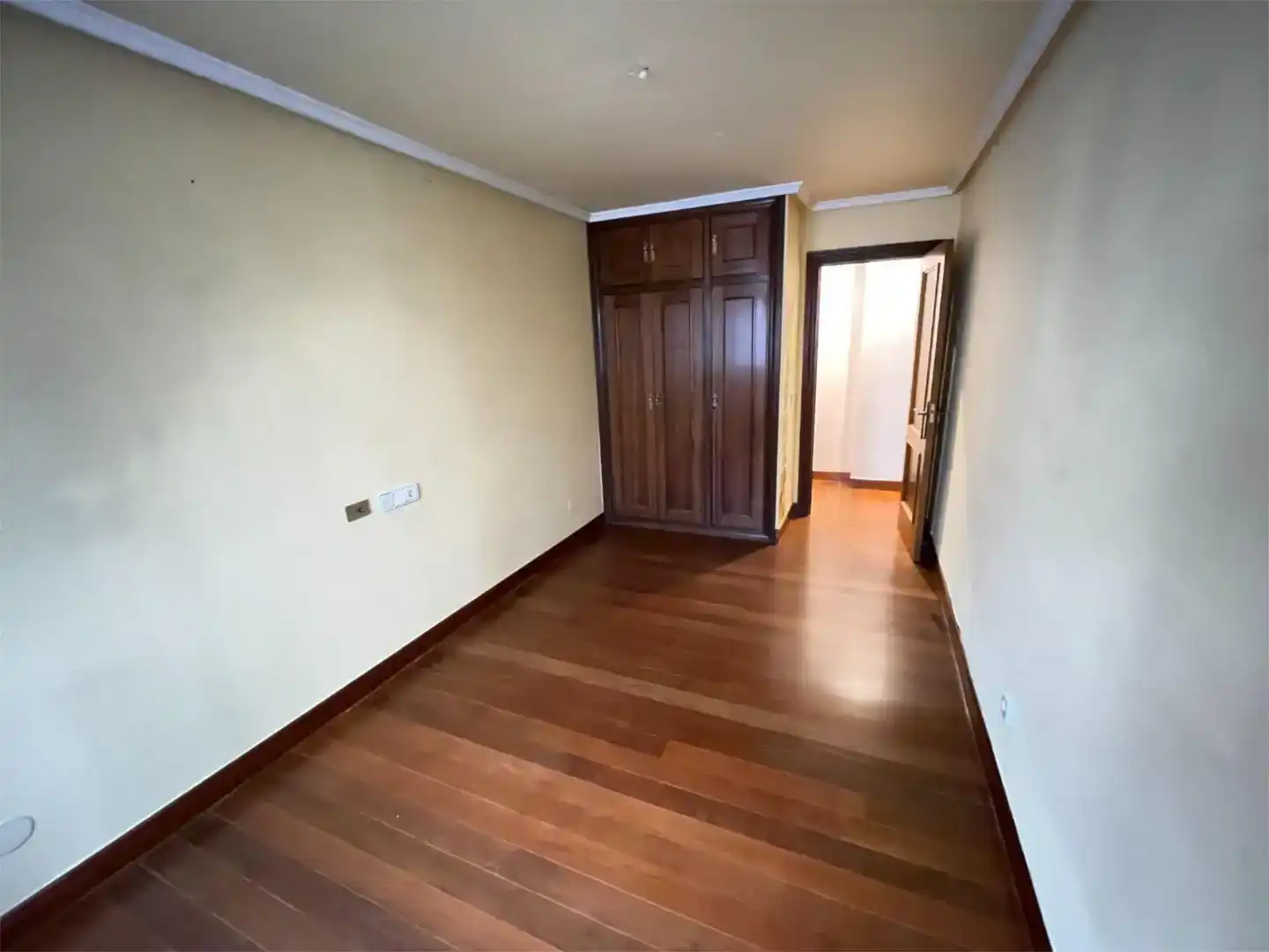 Piso en venta en León Capital  con Parquet, Trastero y Piscina