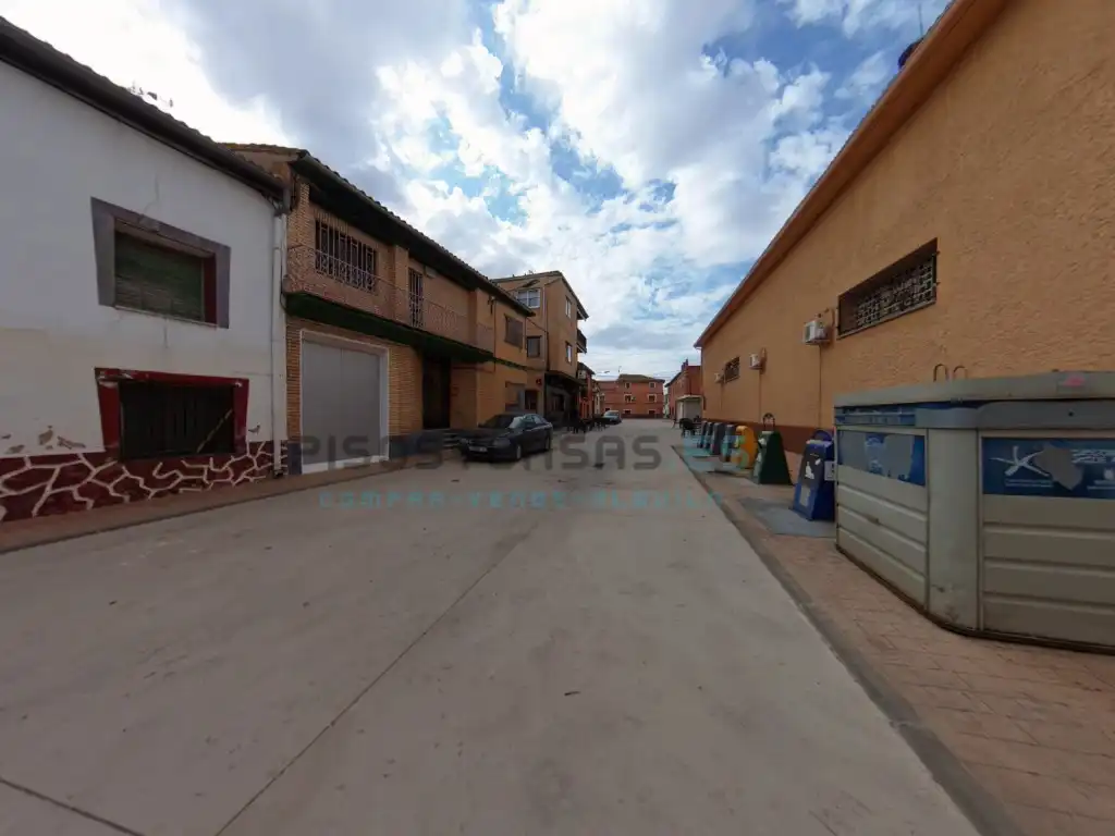 Vista exterior de Casa o xalet en venda en Alfamén, Zaragoza