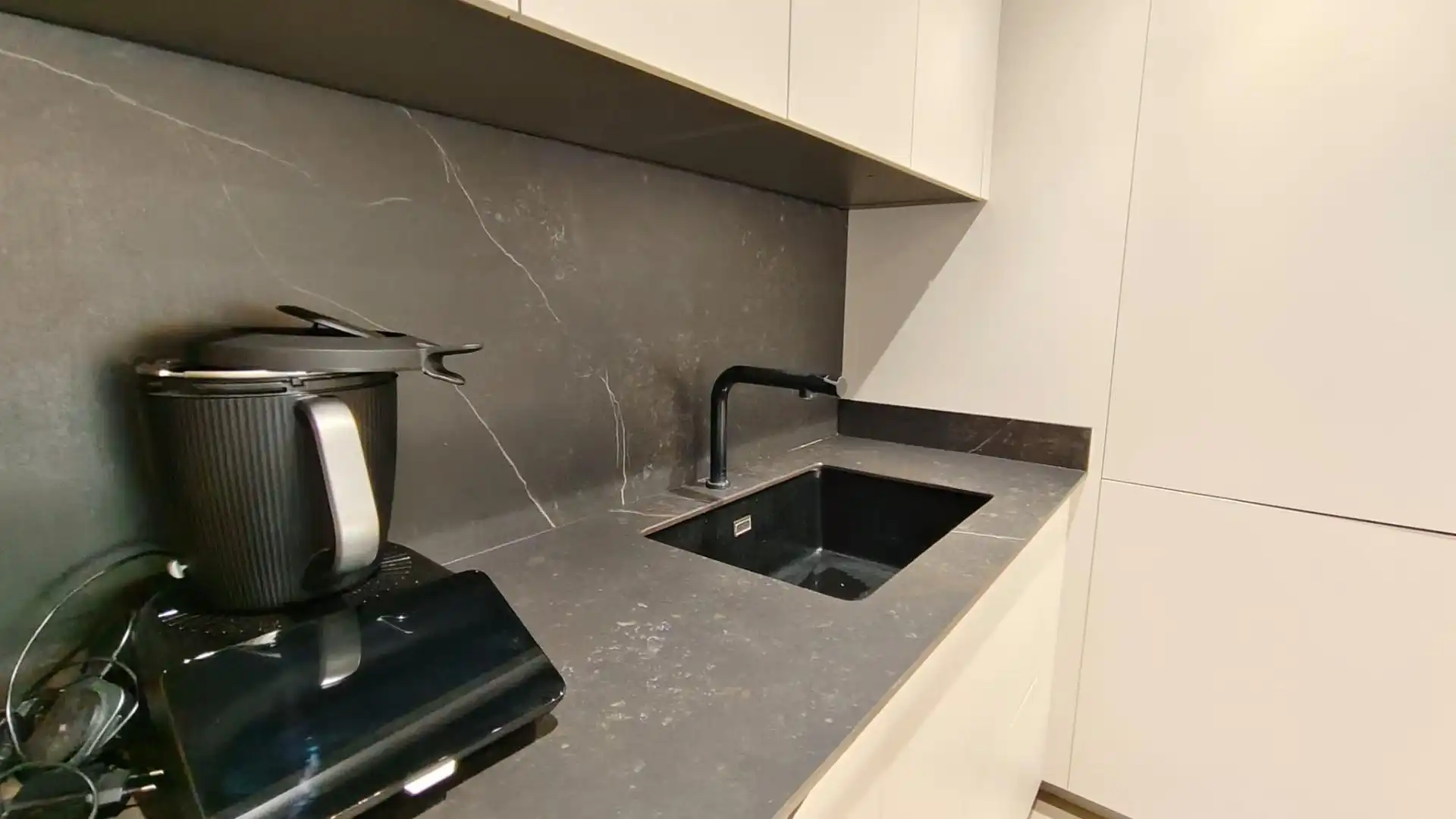 Cocina de Casa adosada en venta en Quart con Calefacción, Jardín privado y Terraza