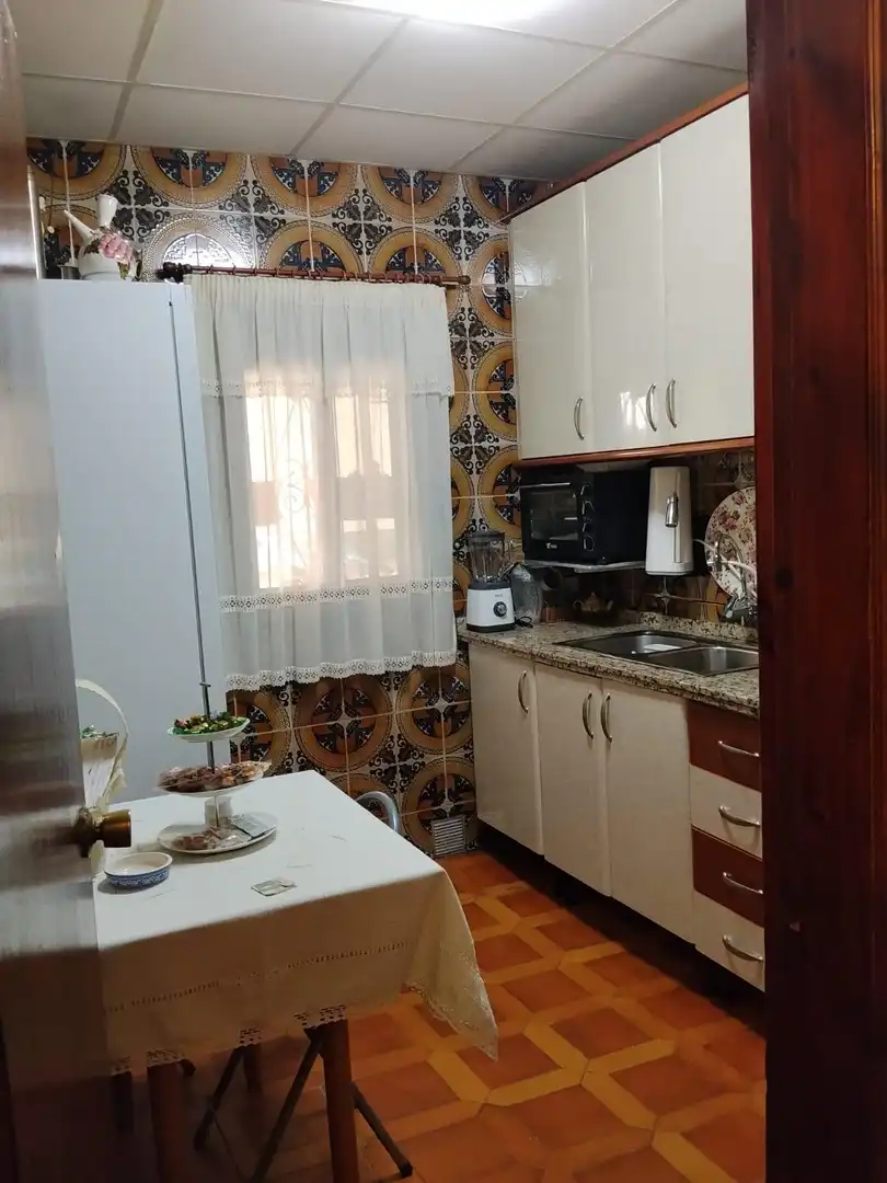 Cuina de Finca rústica en venda en La Carlota amb Piscina