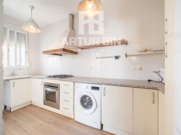 Wohnung mit Balkon zum Verkauf in L'Eixample