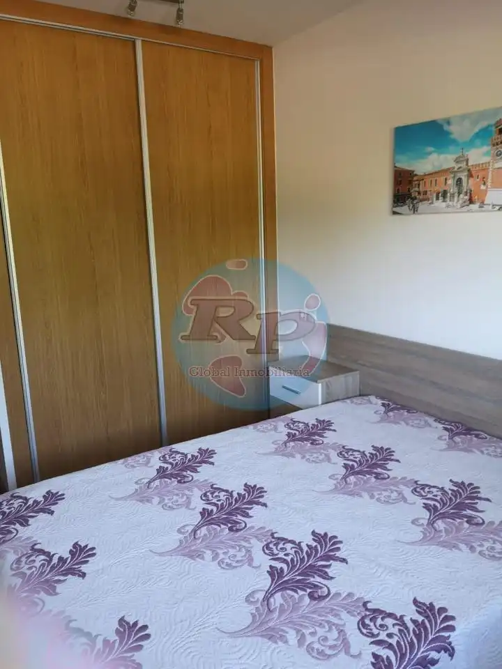 Habitación de Apartamento de alquiler en Valverde de la Virgen con Calefacción, Parquet y Terraza