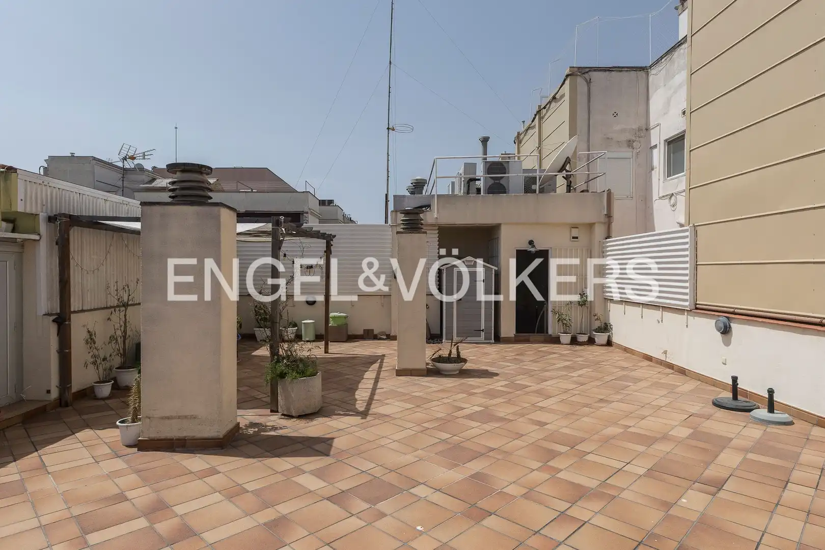 Terrasse von Dachboden zur Miete in Barcelona mit Klimaanlage, Heizung und Parkett
